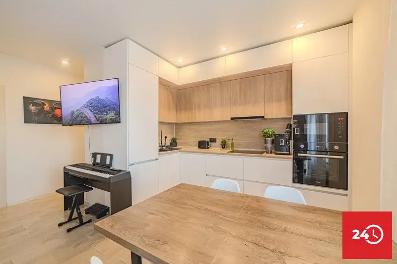 Суперпредложение района! Евро 3к квартира по ул. Антонова 5п с ремонто - Фото 1