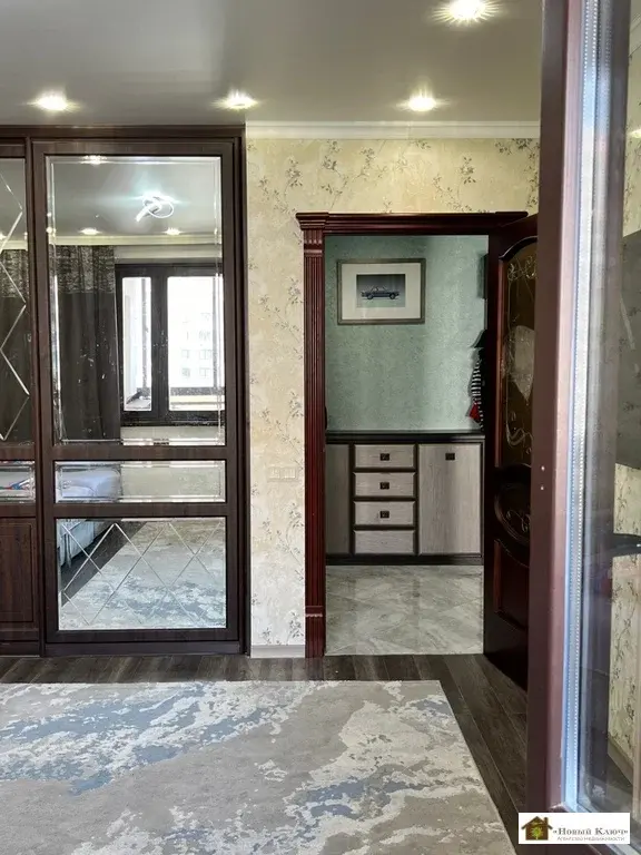 Продается двушка с евро-ремонтом мкр-н Ольгино, ул. Шестая, д.13 - Фото 8