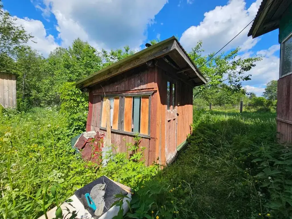 Крепкий дом в жилой деревне, можно под мат капитал и ипотеку - Фото 1