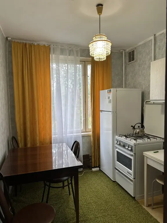 Однушку на Снайперской ул. 34 кв.м рядом с метро - Фото 1