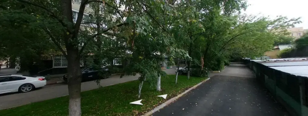 Сдаётся гараж во дворе дома - Фото 2