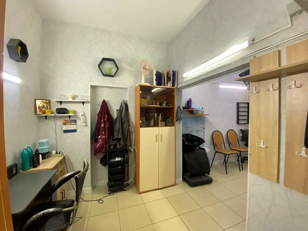 Помещение в 6м микр., дом 27 - Фото 4