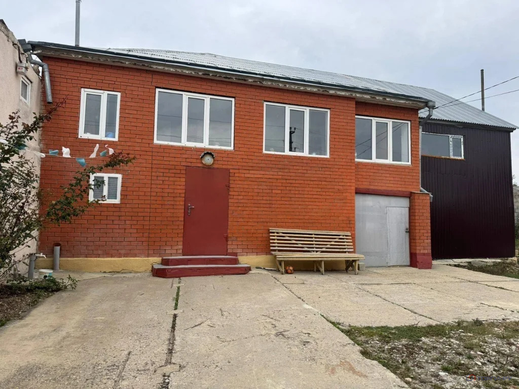 Продажа дома, Дылым, Казбековский район, улица Узайри Гаджиева - Фото 1