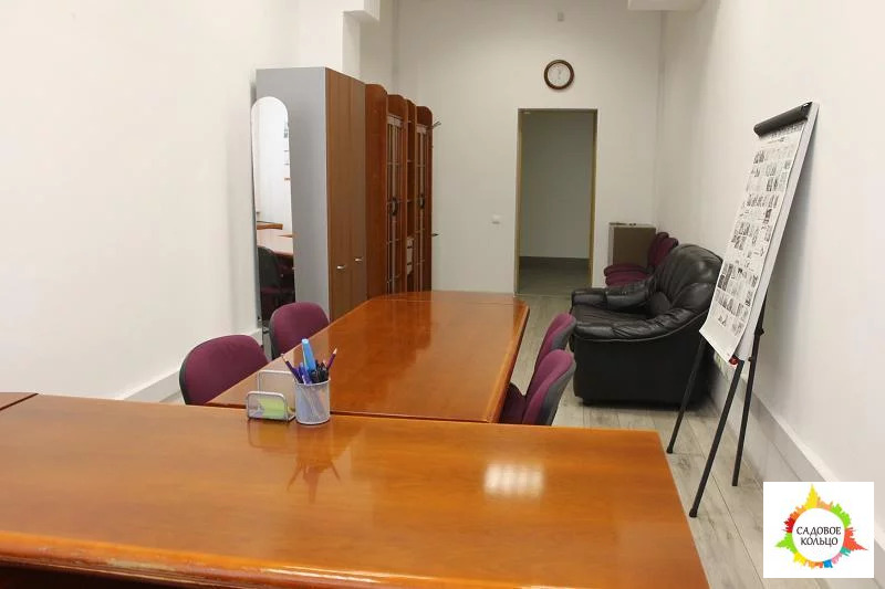 В офисном центре с ремонтом и мебелью предлагается помещение 28,80 кв - Фото 4