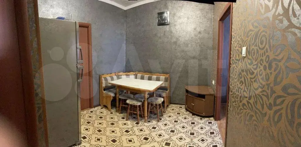 Сдается Трехкомнатная квартира - Фото 1