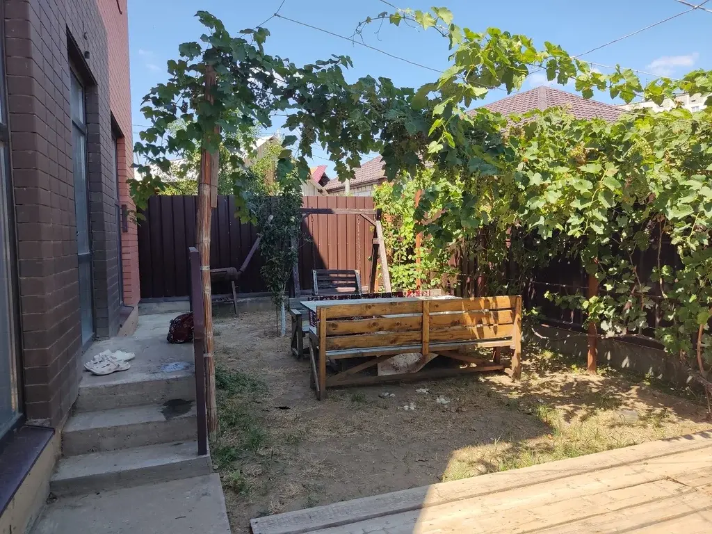 Продам тpёхэтажный, кирпичный дом, 240 кв. м.  с земeльным участком 3, - Фото 7