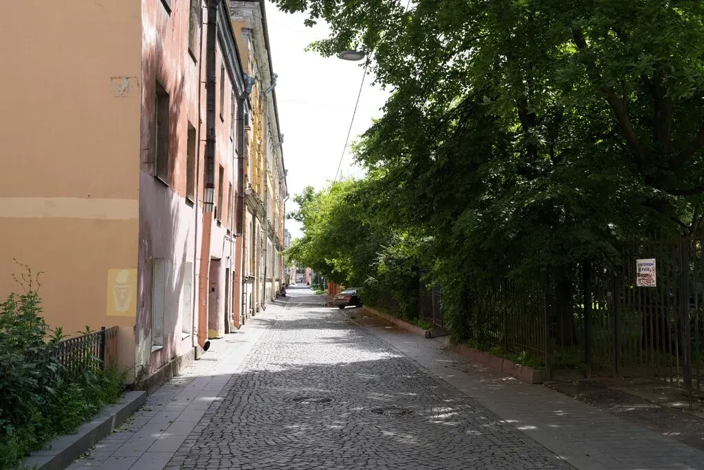 Продам 2-х комн. кв. в С-Петербурге от владельца: В.О., ул. Репина, 25 - Фото 3