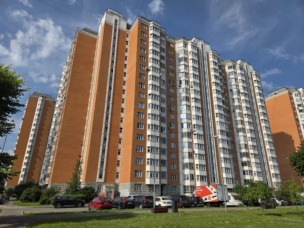 Продажа торгового помещения, Челобитьевское ш. - Фото 1
