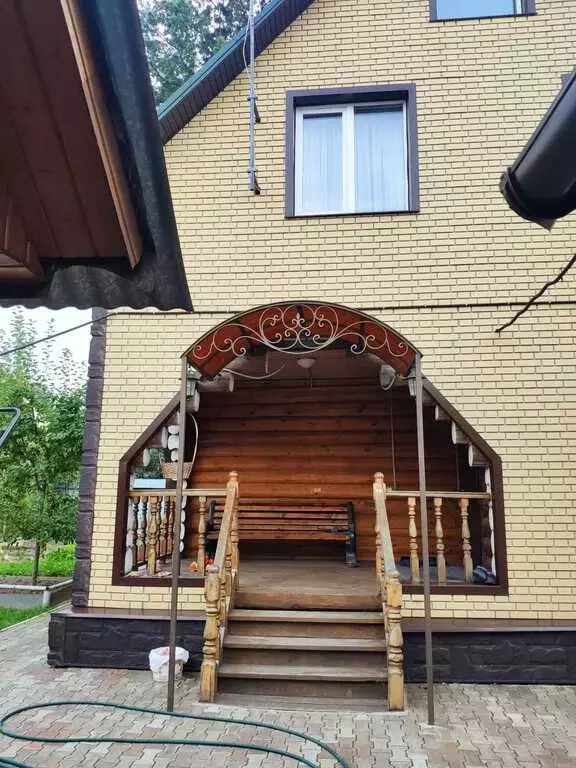 Шикарный дом из бревна в центре Климовска - Фото 3