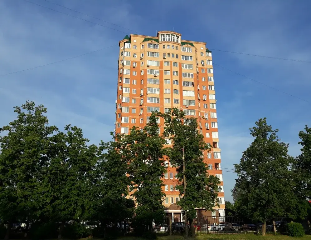 Продам 2х к. квартиру в центре г. Серпухов, ул. 5-я Борисовская, д. 10 - Фото 0