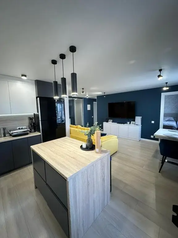 Продам просторную евро-трёхкомнатную квартиру (2 изолированные спальни - Фото 7