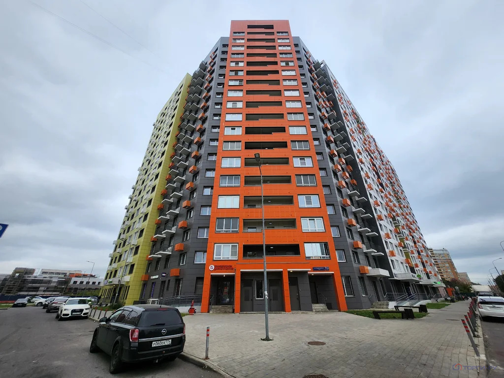 Продажа торгового помещения, 6-я Радиальная улица - Фото 1