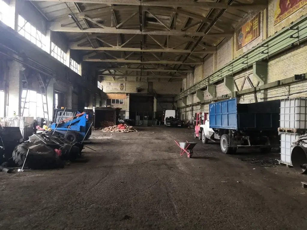 Коммерческие здания пл. 4500 м2 на Участке 2,5 Га. Все коммуникации. - Фото 9