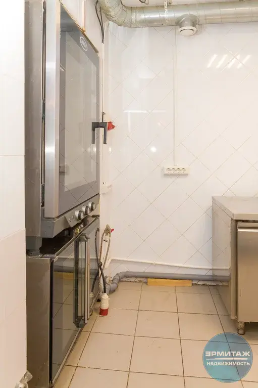 43м2 + 119м2 на трафике - 500 человек в час - Фото 2