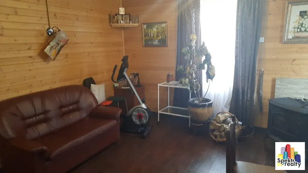 Добротный дом с участком - Фото 12