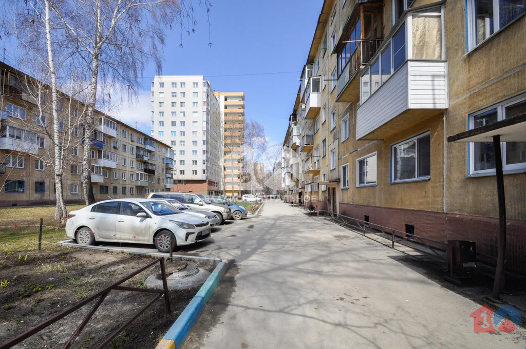 городской округ Новосибирск, Новосибирск, улица Петухова, д.28, ... - Фото 12