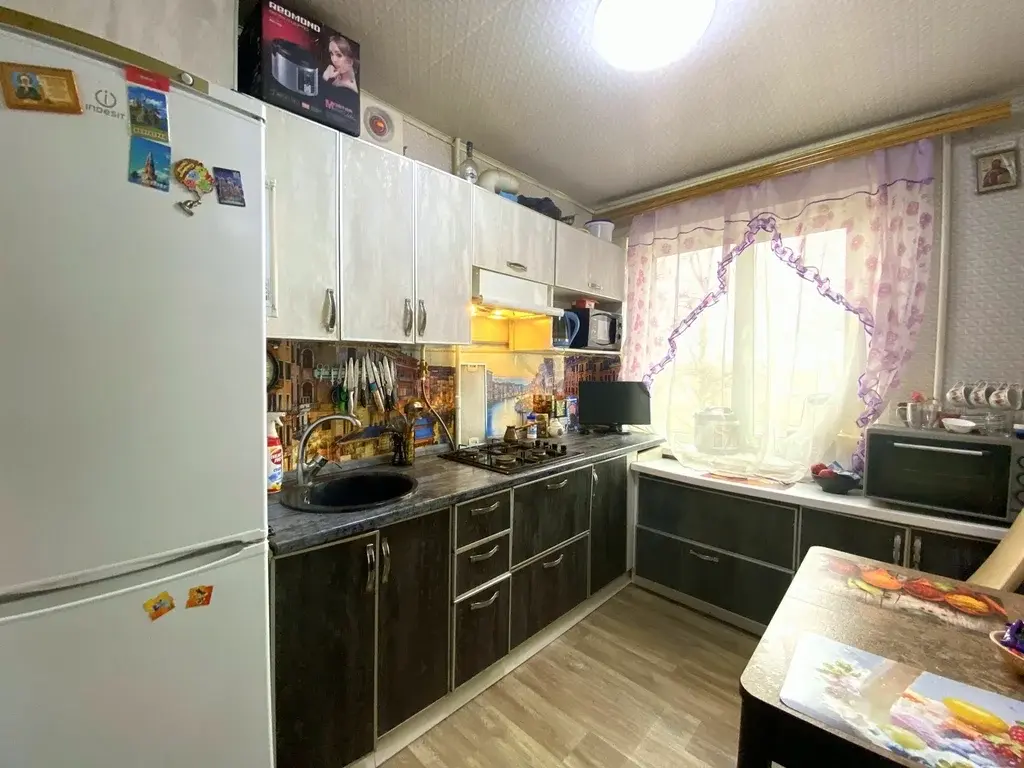 Трехкомнатная квартира в 4-м микрорайоне, дом 3 - Фото 1