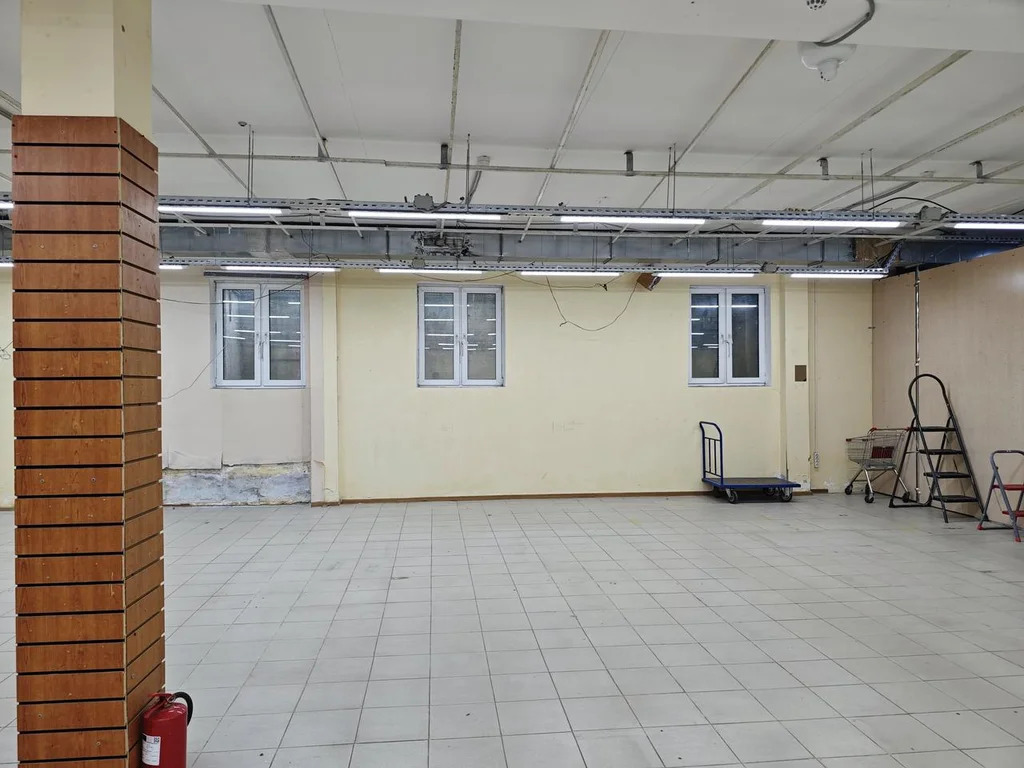 Помещение свободного назначения 500 м2 в аренду - Фото 8