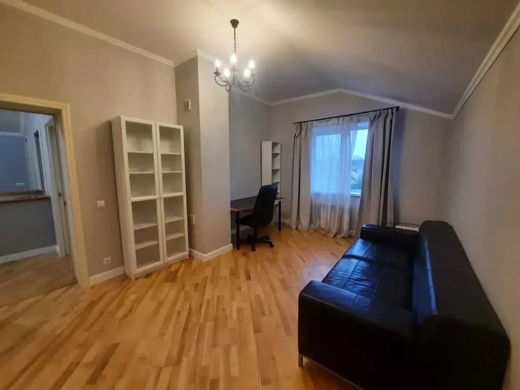 Современный дом у озера - Фото 12