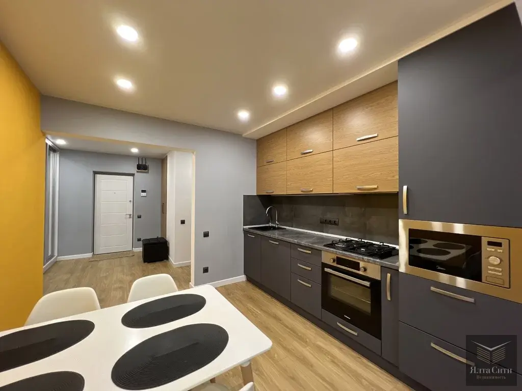 Комфортабельная 3-комнатная квартира в новом микрорайоне города ялта - Фото 1