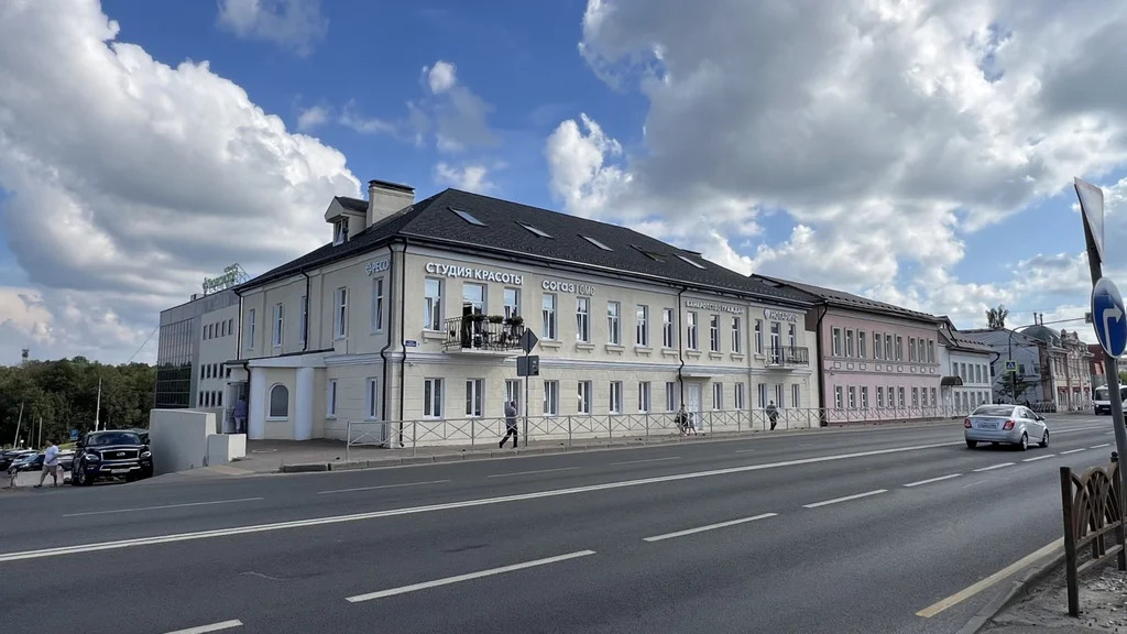 Здание с арендаторами 1 111,6 м2 в центре Клина - Фото 2