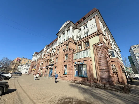 Продам трехкомнатную (3-комн.) квартиру, Коминтерна ул, 127, Нижний... - Фото 4