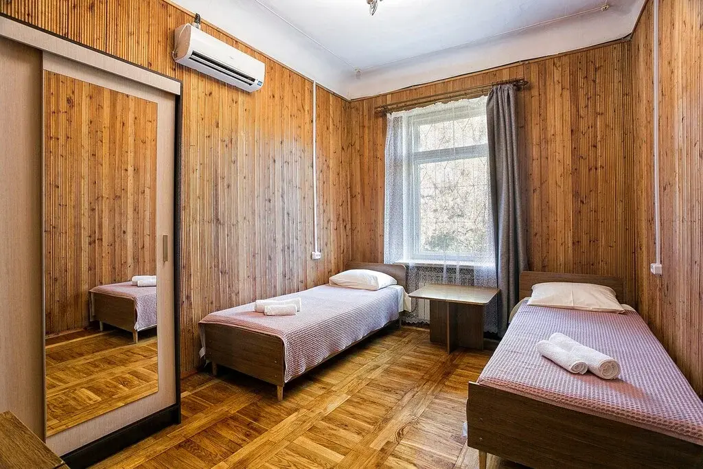 4-х местный номер с раздельными кроватями с завтраком - Фото 2