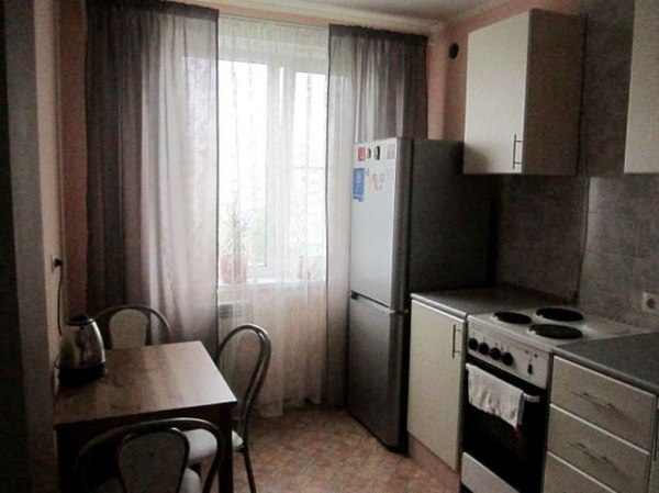 Пр-т. Свободный, 75в, 1-комн. Квартира, 31 кв. м. - Фото 1