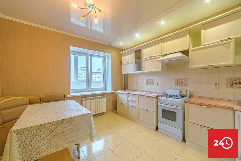 Продается 1- комнатная квартира с хорошим ремонтом Лядова 64 - Фото 1