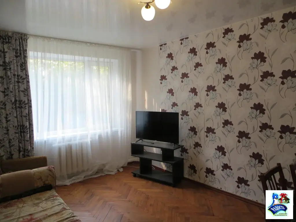 Продам двушку с ремонтом и подвалом. - Фото 1