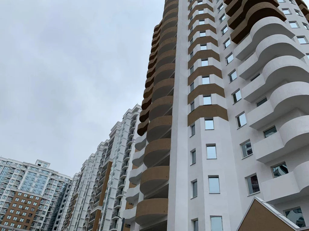 Переулок трунова 6. Детская площадка жилого комплекса. Жк альпийский квартал сочи. Жк альпийский квартал сочи. Альпийский квартал сочи.