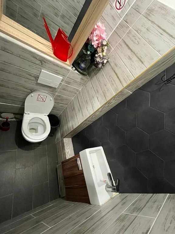 Койко-место 35 м2 в 3-к., 1/5 эт. - Фото 2