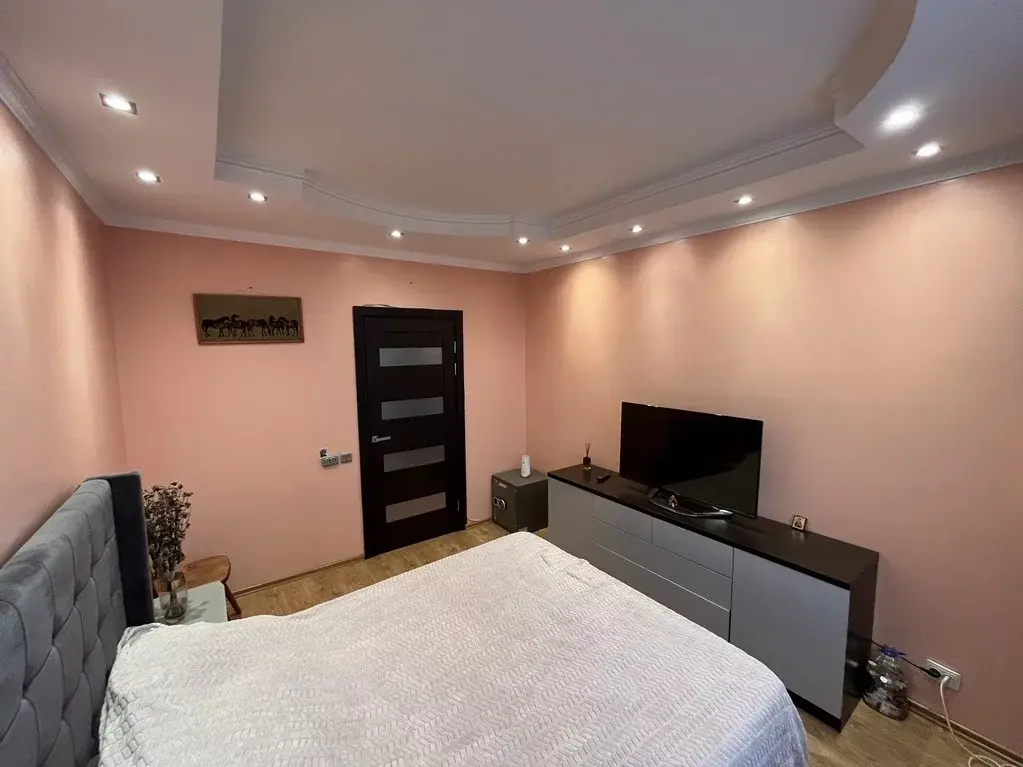 Продам 3-комн. квартиру в г. Голицыно с классным ремонтом. - Фото 2