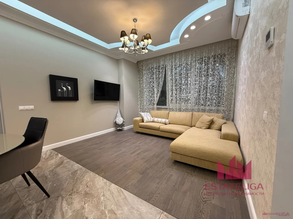 Аренда квартиры, улица Авиаконструктора Сухого - Фото 1