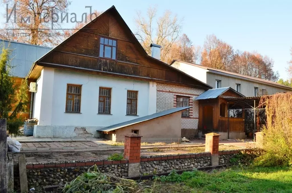 Продается просторный каменный дом в г. Боровске (пос. Институт)! - Фото 0