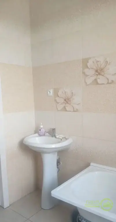 Жилой дом  с гаражом рядом с ШКОЛОЙ в Новосадовый-41 - Фото 7