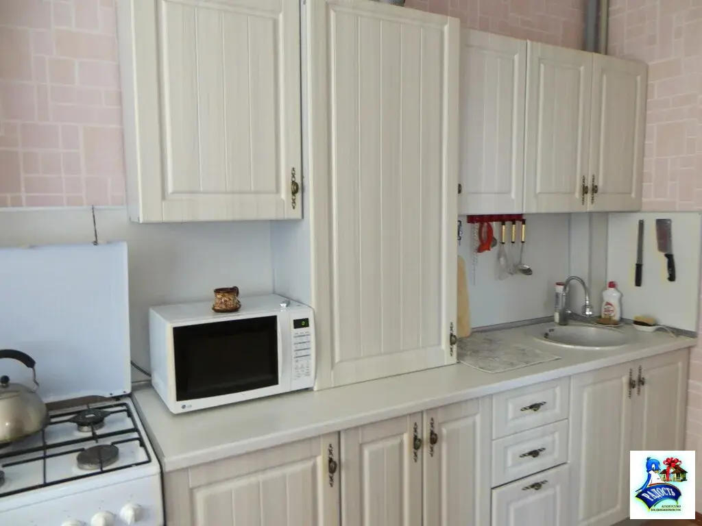 Продам красивую квартиру в удобном месте. - Фото 0