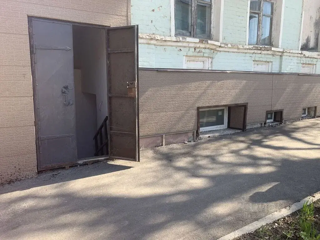 Продажа торговой площади 32.9м Советская ул., 13, Алексин, Тульская ... - Фото 1