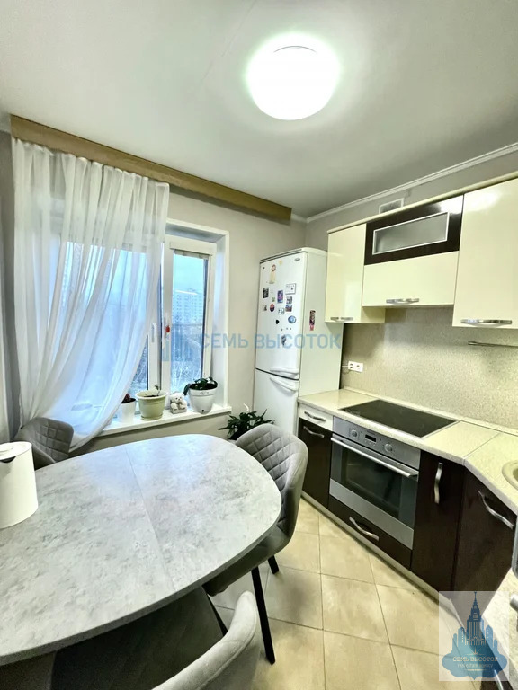 Продажа квартиры, ул. Маршала Захарова - Фото 1