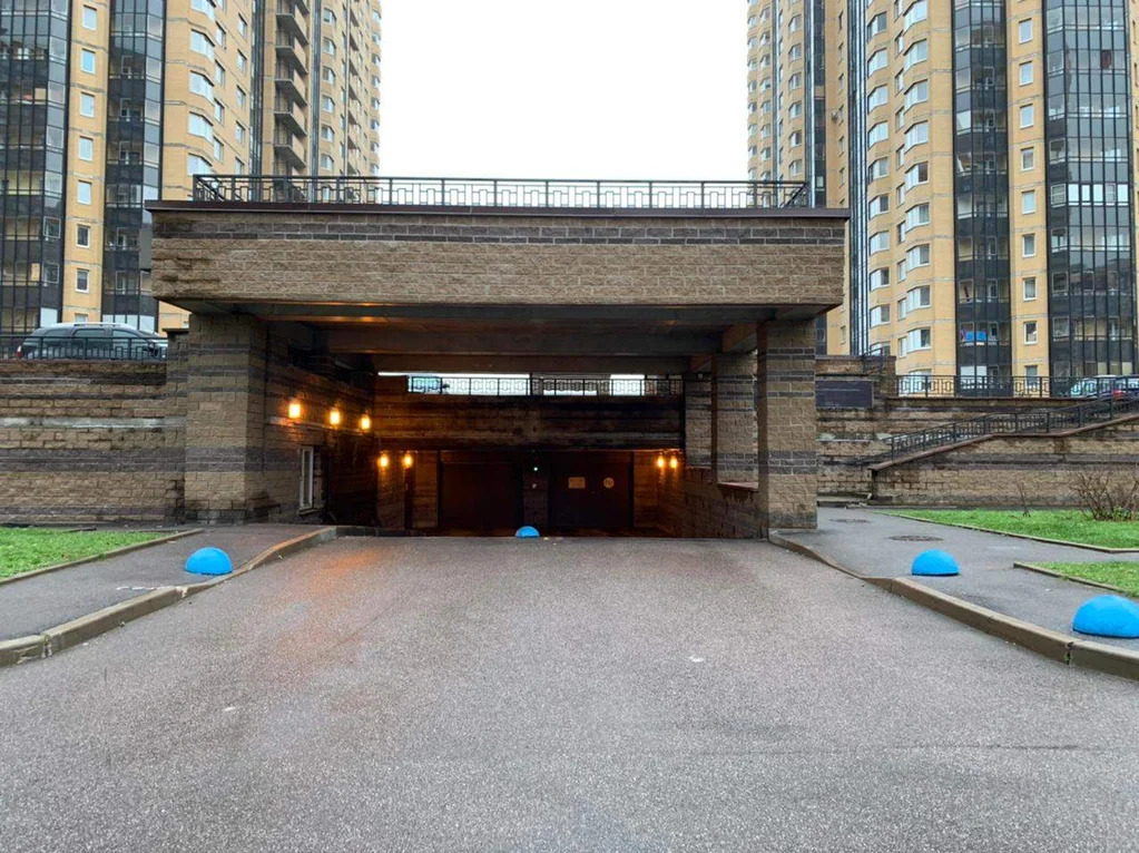 Продается место на закрытой стоянке, 13.3 м2 - Фото 1