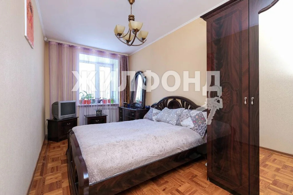 Продажа квартиры, Новосибирск, ул. Серафимовича - Фото 1