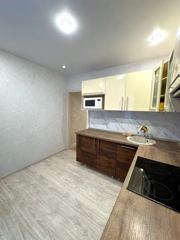 Продам 2-х комнатную квартиру Новоуральск Красногвардейский проезд 1 - Фото 1