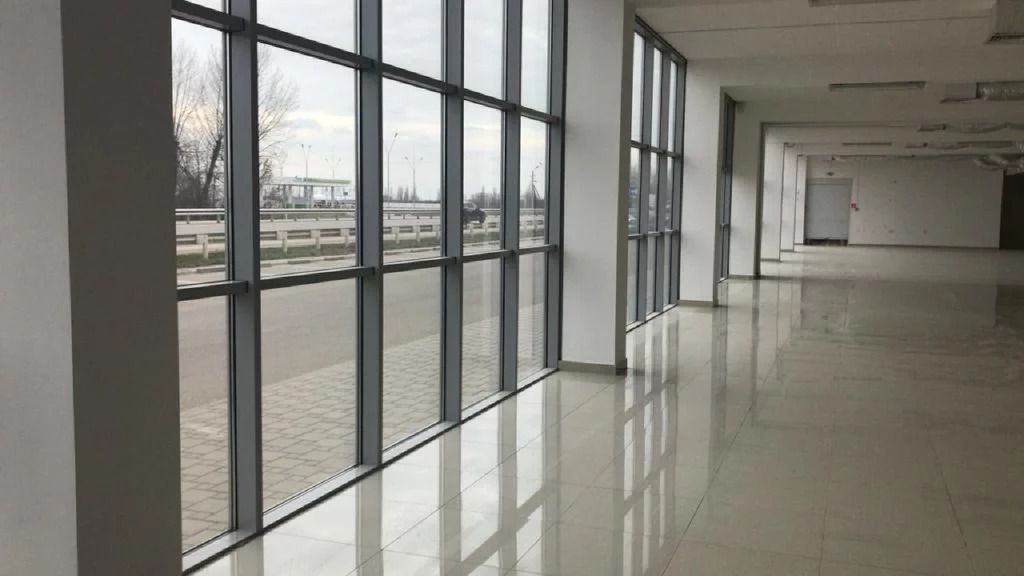 Сдам торговое помещение 2000 м2 от 60 м2 - Фото 4