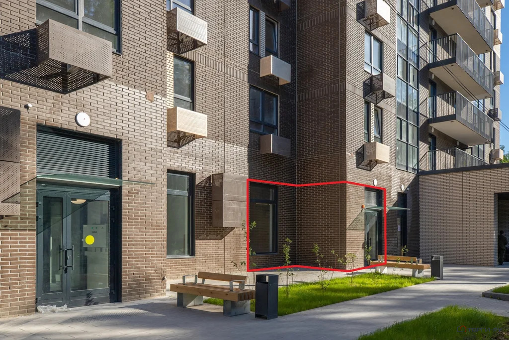 Продажа торгового помещения, Кронштадтский б-р. - Фото 3