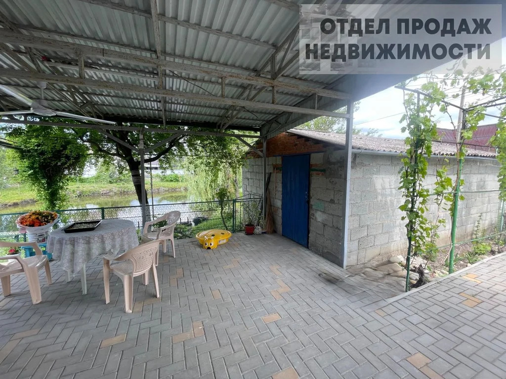 Дом с прудом на участке - Фото 12