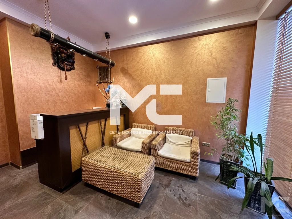 Продажа торгового помещения, Симферополь, ул. Тренева 21 - Фото 1