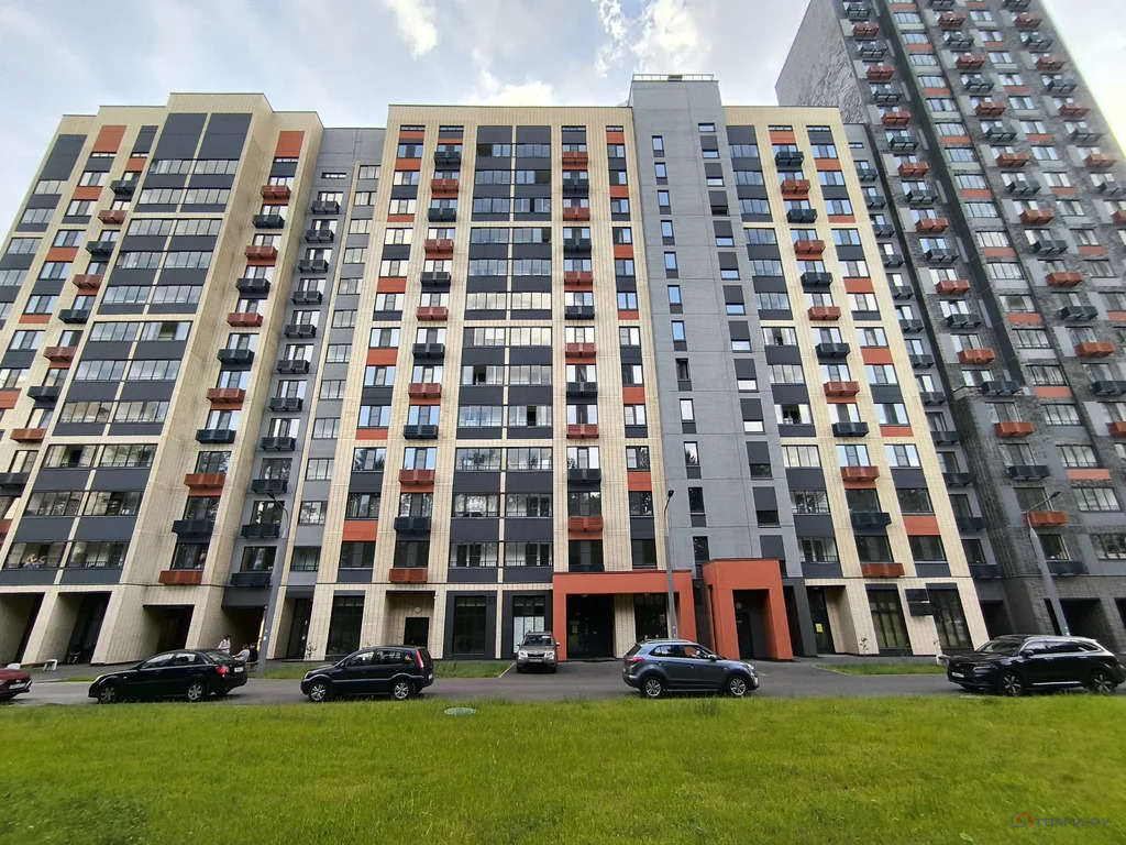 Продажа торгового помещения, ул. Базовская - Фото 1