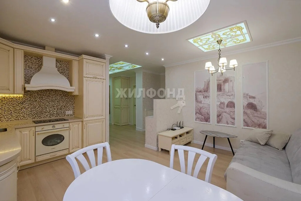 Продажа квартиры, Краснообск, Новосибирский район, 6-й микрорайон - Фото 0