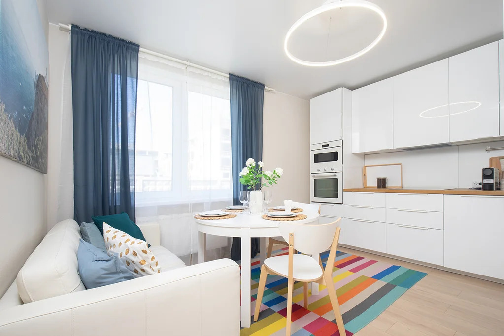 Продам 2-комн. квартиру 63.8 кв.м. - Фото 0