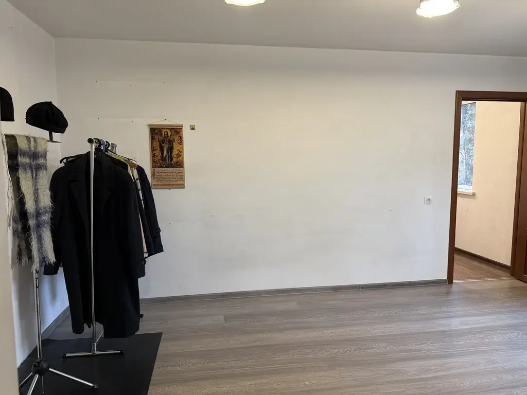 3-х комнатная квартира сремонтом в тихом месте - Фото 9